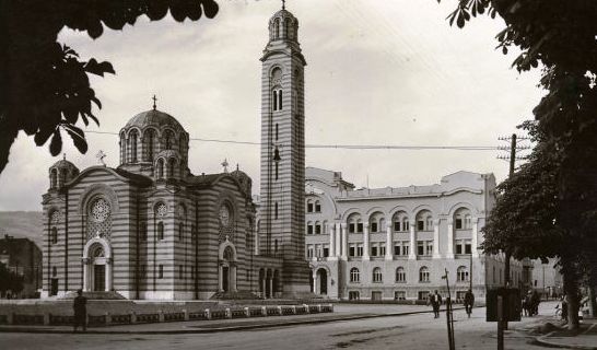 Saborna crkva Svete trojice, gradjena je u vremenu od 27.9.1925. do 5.11.1928. godine. 