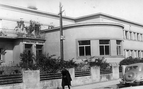 Higijenski zavod, gradjen od aprila 1931. godine do februara 1933. godine. 
