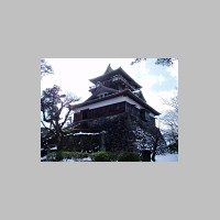 maruoka-castle-japan-mist-castle.jpg