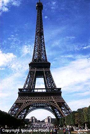Eiffel Tower.jpg (44361 bytes)