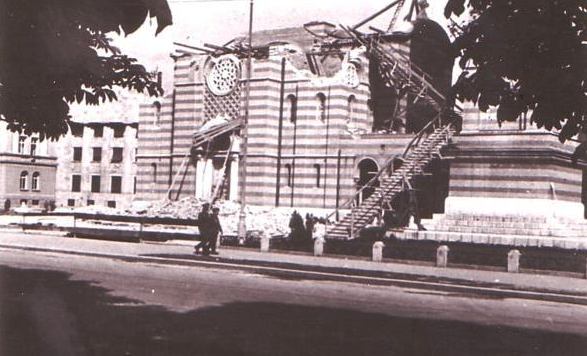 Saborna crkva Svete trojice, bombardovana 11. aprila 1941, srušena u avgustu iste godine 