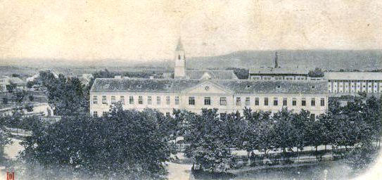Carska kuca, odnosno zgrada Vojne komande. Prva zgrada koju su Austro - Ugari izgradili u Banjnaluci (1879) 