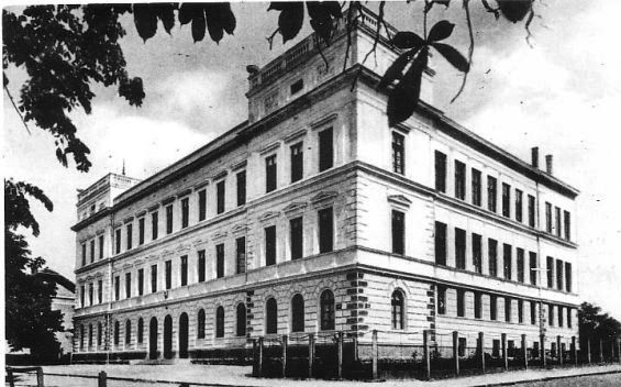 Realna gimnazija nakon nadogradnje istocnog krila (1930/1931.)
